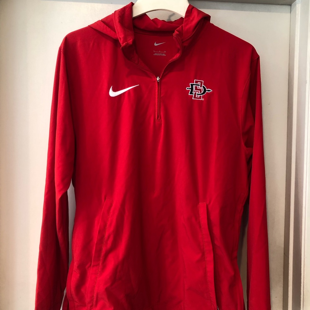 Nike Therma-Fit Red Pullover